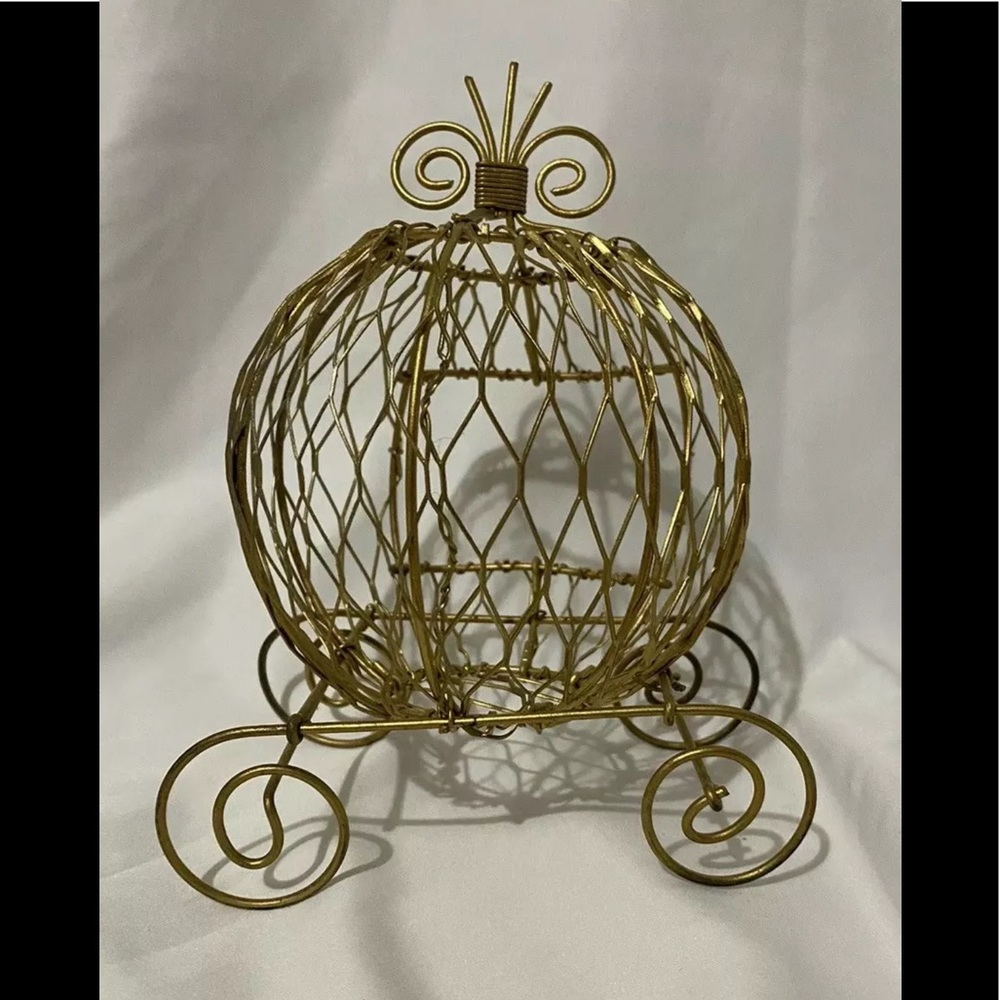 Metal Wire Cinderella Pumpkin Carriage Gold Tone